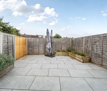2 bedroom maisonette to rent - Photo 4
