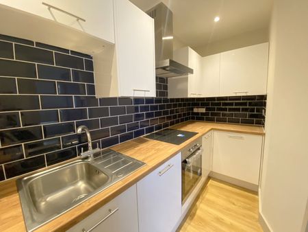 St Johns Road, Bournemouth, Dorset - Photo 3