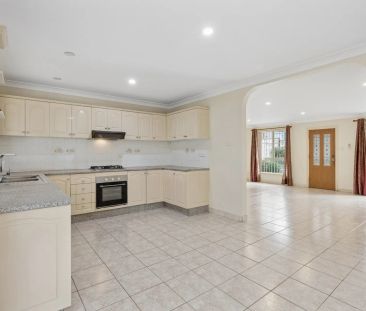 Generous Family Home! - Photo 3