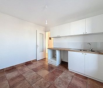 VILLEURBANNE / CUSSET - T4 dernier étage - Photo 5