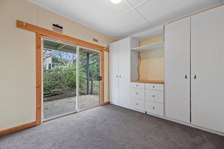 4434m2 Home with Large Shed - Photo 3