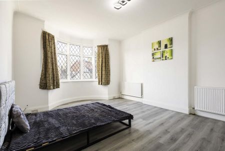 House share to rent - Photo 2