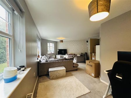 Wisteria Way, Nuneaton, CV10 - Photo 5