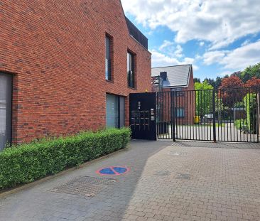 CENTRAAL GELEGEN GELIJKVLOERS APPARTEMENT MET TUINTJE - Foto 3