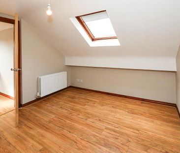 422 Belfast Road, Ballyrobert, Bangor, BT19 1UE - Photo 3