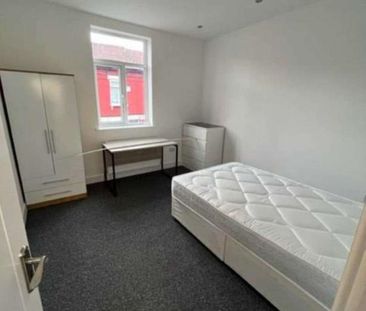 Thorn Grove, Manchester, M14 - Photo 5