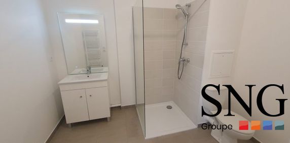 T2 AVEC LOGGIA ET PARKING - Photo 2