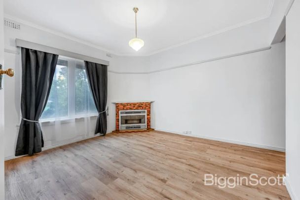 “A Great Family Home” - Photo 1