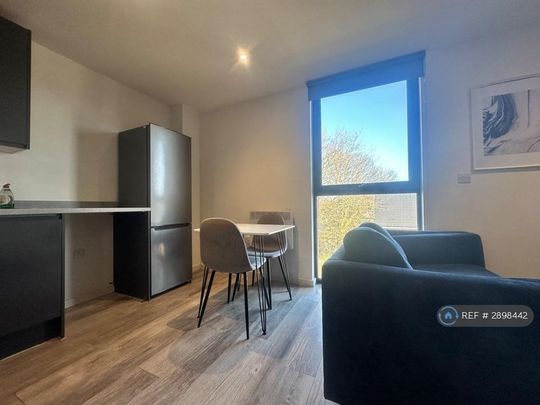 Studio to rent - Photo 1