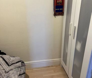 1 Bed Detached House, Stirling Road, B16 - Photo 1