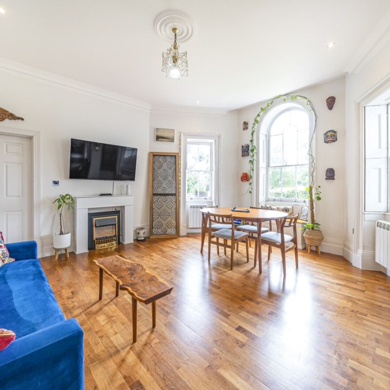 Clapham Common North Side, London, SW4 - Photo 1