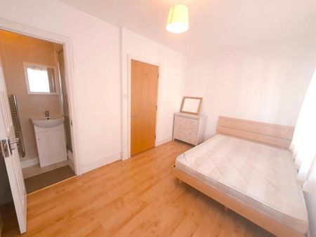 5 bedroom terraced house to rent - Photo 3