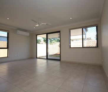 1/4A Stathis Place, Bundamba QLD 4304 - Photo 2