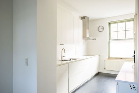 Gerenoveerde gezinswoning met tuin aan Park Michotte - Foto 2