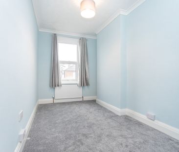 2 bed apartment to rent in Abinger Road, Bournemouth, BH7 - Photo 4