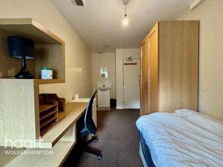 1 bedroom in a flat share to rent - Photo 4