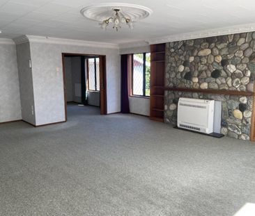 Sunny & Private Unit in Gladstone - Photo 3