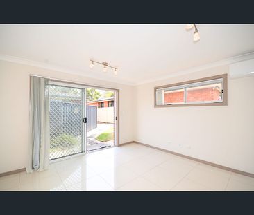 6A Futura Place, Toongabbie, NSW 2146 - Photo 2