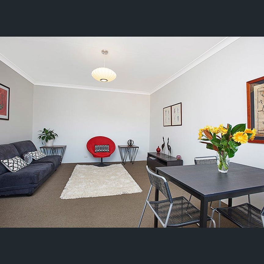 Immaculate Apartment In Premier Position - Photo 1