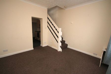 2 Bedroom House to let - Photo 5