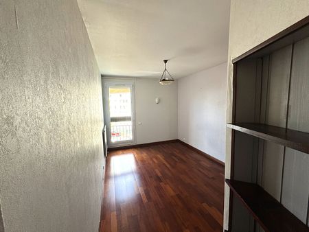 Apartment - Photo 3