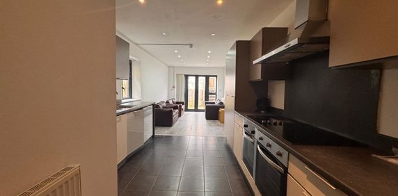 Cyprian House, Monthermer Road - Photo 2