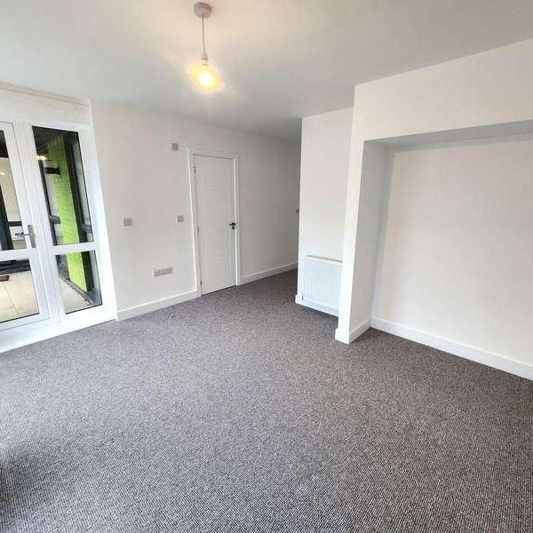 Stourbridge Road, Stourbridge, DY9 - Photo 1