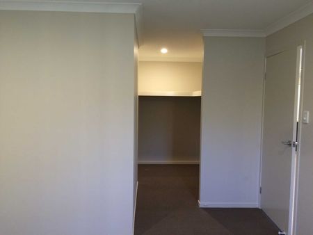 QLD, 5 Arrowsmith Cres, 4208, Ormeau Hills - Photo 5