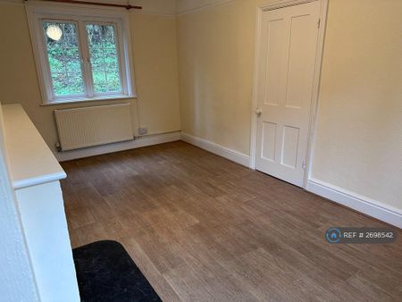 3 bedroom terraced house to rent - Photo 3