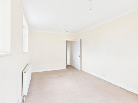 3 bedroom apartment to rent - Photo 3