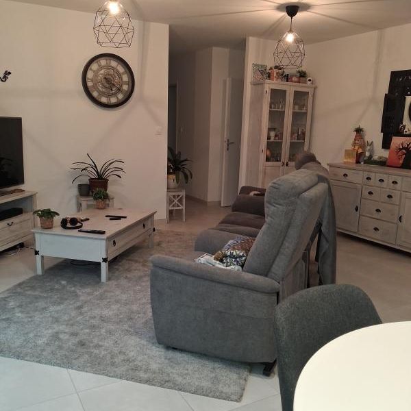 Location Maison 4 pièces 84m² ETAULES 17750 - Photo 1