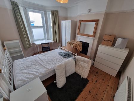 4 Bed Student Accommodation - Photo 5