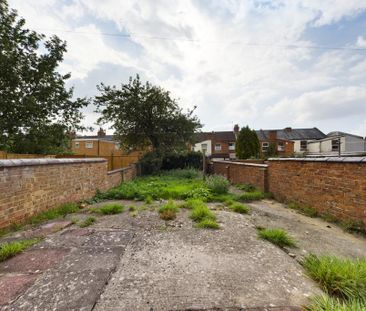 1 bedroom in a house share to rent - Photo 6