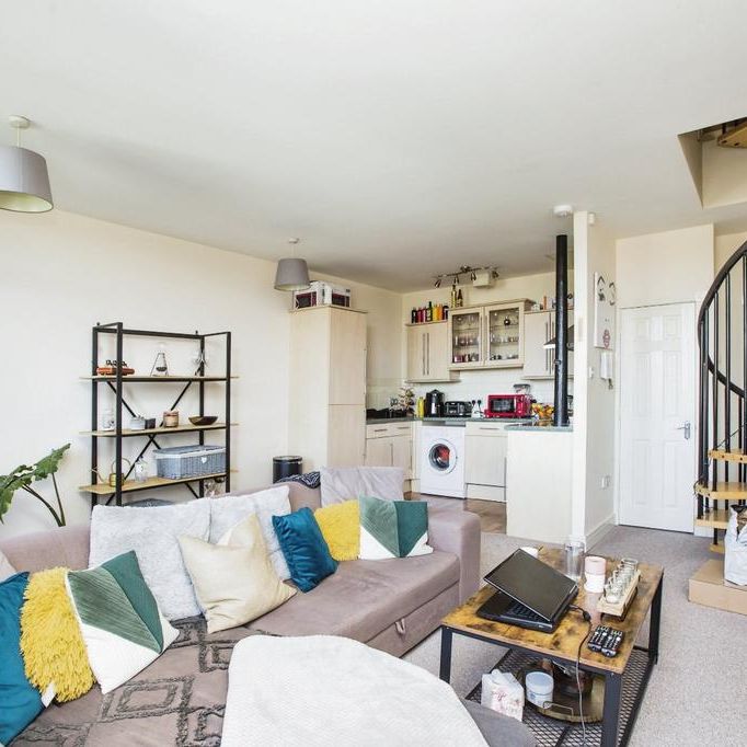 2 bedroom apartment to rent - Photo 1