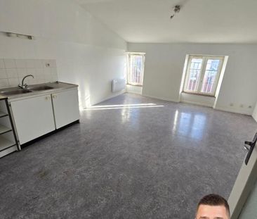 Appartement Hirson 1 pièce(s) 27.68 m2 - Photo 2