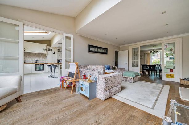 4 bedroom semi-detached house to rent - Photo 1