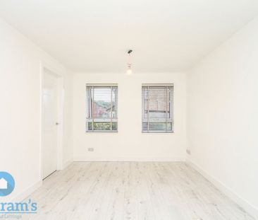 1 bed Apartment for Rent - Photo 2