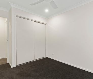 Family Home in White Rock - Walk to Nature! - Photo 2