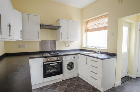 2 bedroom terraced house to rent - Photo 4