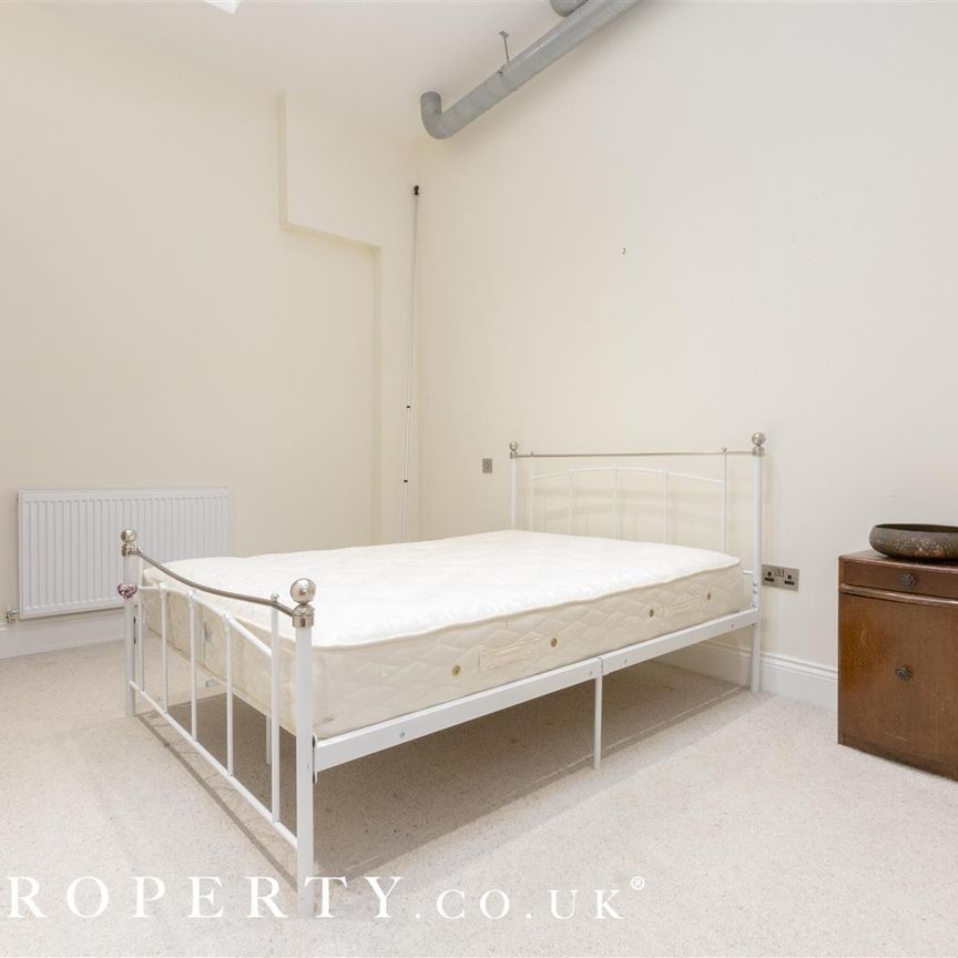 Dakota Apartment, James Street, St. Pauls Square, Jewellery Quarter, B3 1SD - Photo 1