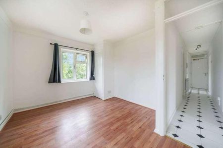 Pinner Grove, Pinner, HA5 - Photo 2