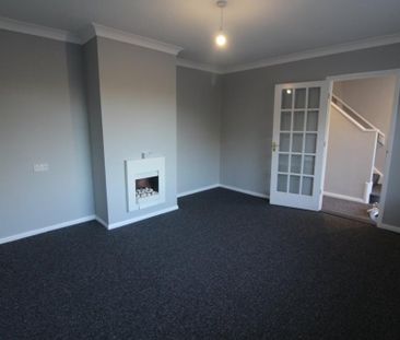 3 bedroom semi-detached house to rent - Photo 6