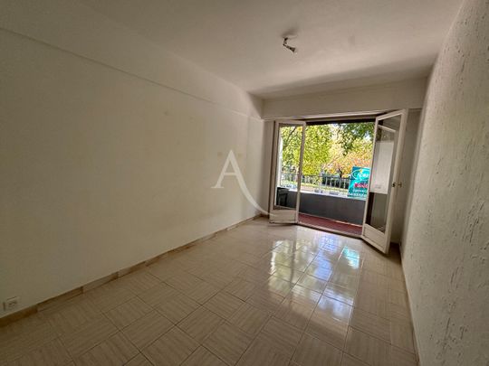 Location Appartement 3 pièces 74m² NICE 06100 - Photo 1