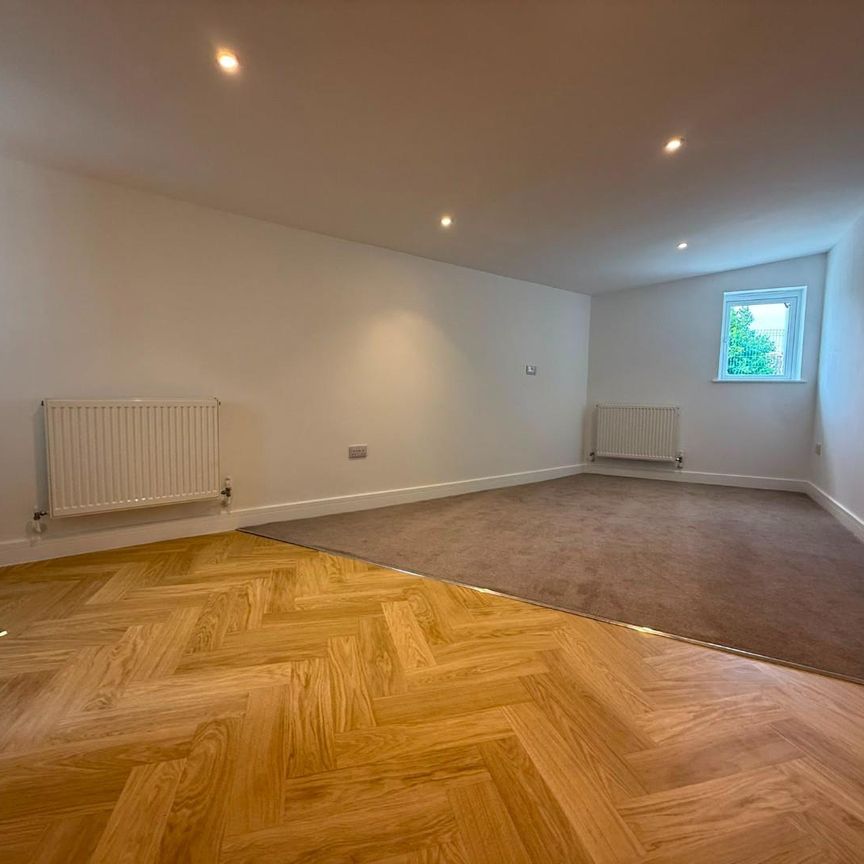 Henderson Place, Plymouth - Photo 1