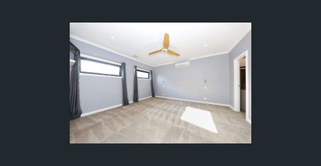 Three bedroom house - Photo 5