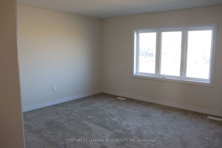 Property For Lease | X9042227 - Photo 5