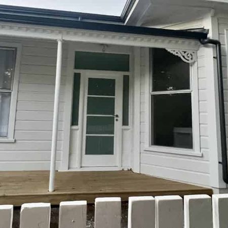 Charming Newly Renovated 3-Bedroom House for Rent - Photo 3