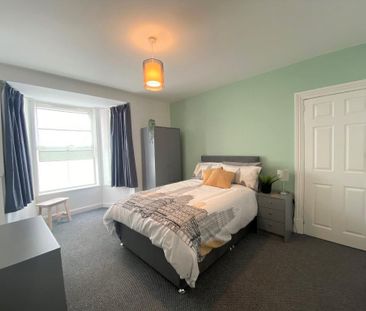 4 bedroom terraced house to rent - Photo 2