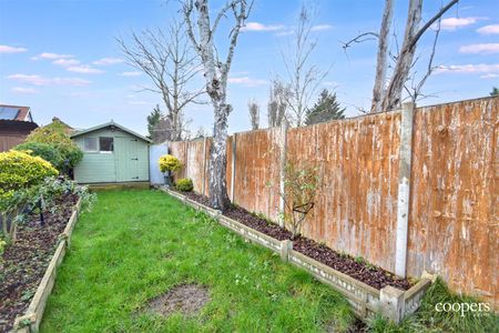 Alandale Drive, Pinner, HA5 - Photo 3