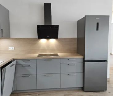 *EXKLUSIVE 2 ZIMMER-WOHNUNG mit EBK *AUFZUG *TIEFGARAGE * BARRIEREF... - Foto 1